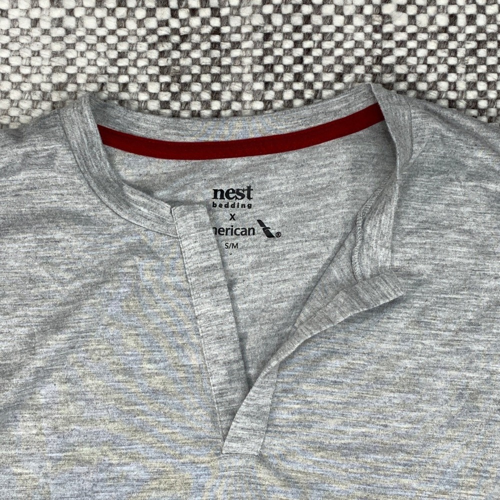 Nest Bedding Sleep Shirt Unisex S/M Gray American Airlines Split Neck Top